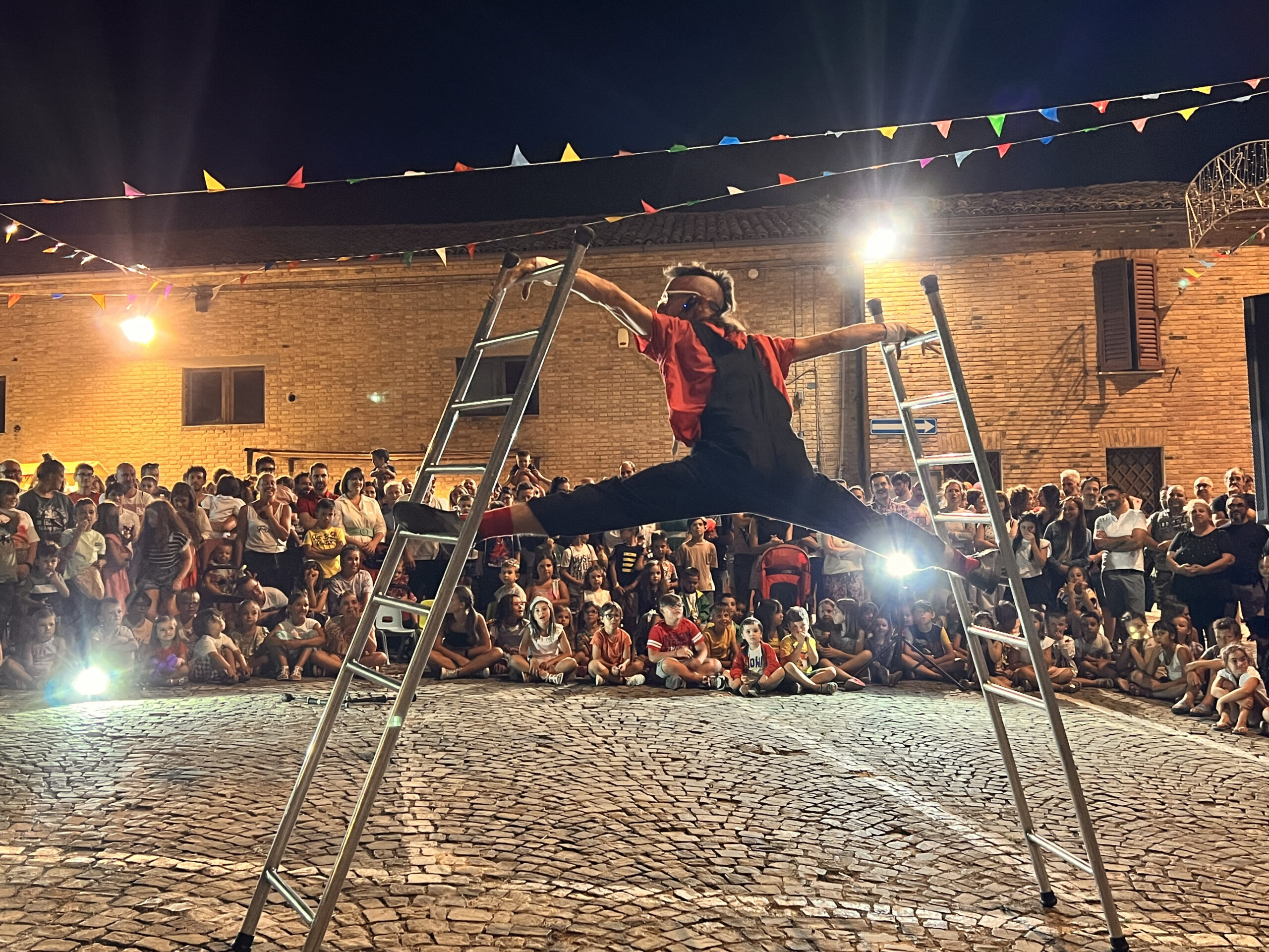 Comipop, equilibrio tra due scale