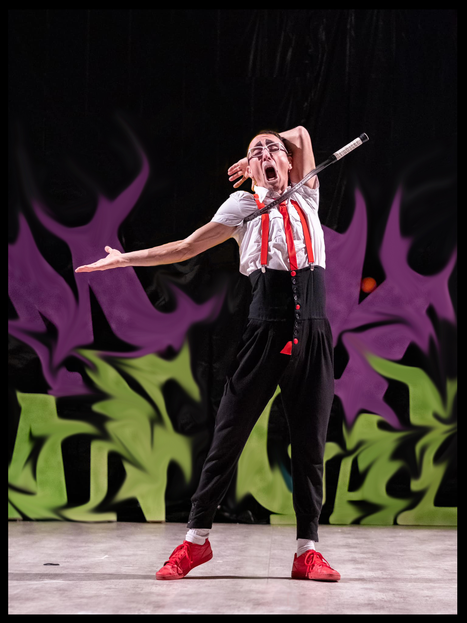 Fool fool bang bang, in scena